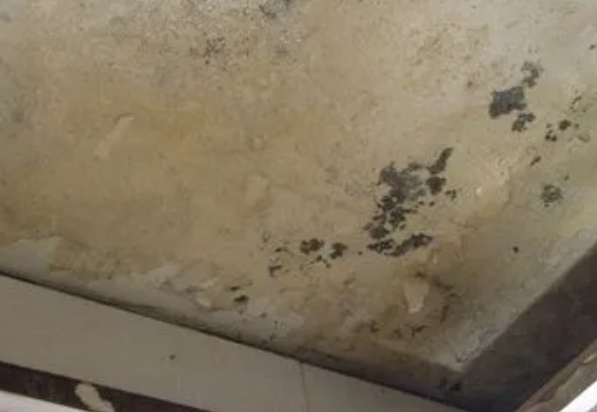桐柏阳台漏水维修公司分享下桐柏卫生间渗水维修需要注意哪些问题。